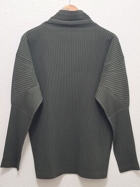 Issey Miyake Homme Plissé pleated top, L